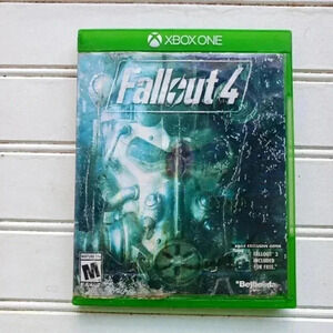 Fallout 4 (Microsoft Xbox One, 2015) VERY GOOD But Case Is Little Damaged